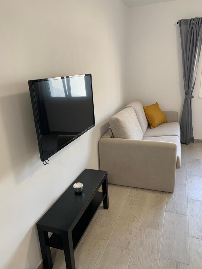 Rosaura Aparthotel *