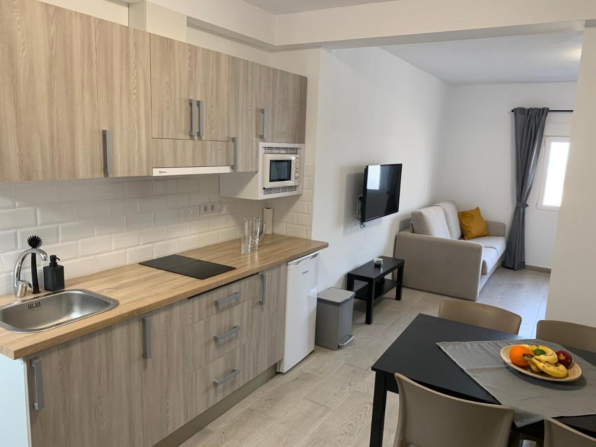 Rosaura Aparthotel *